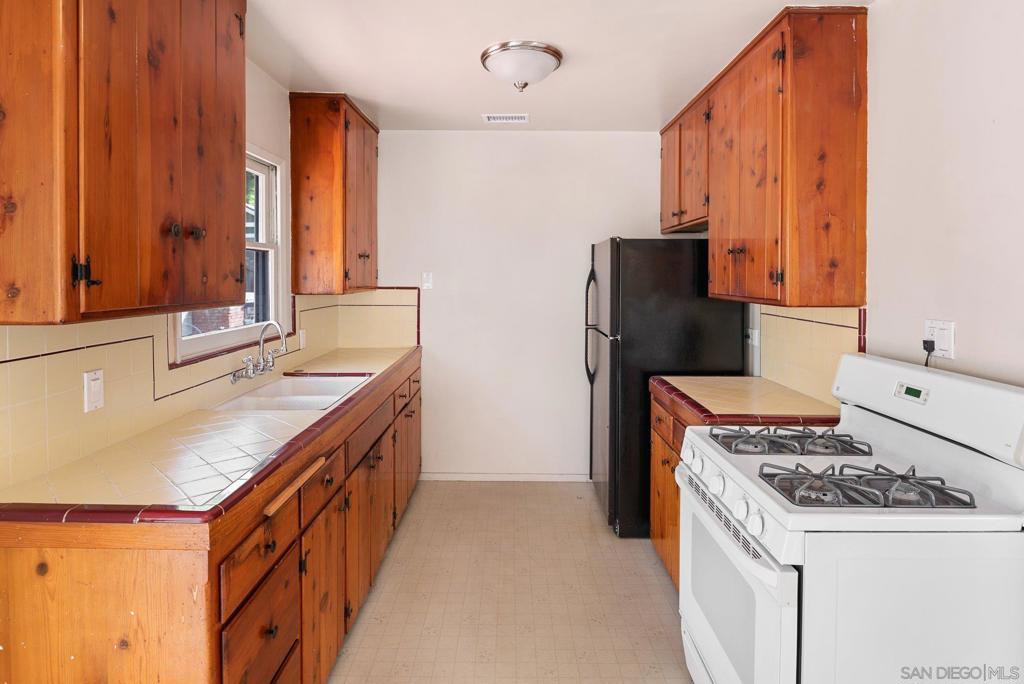 5037 Waring Rd - photo 12