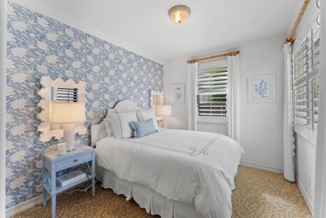 5158 Steinbeck Ct, Carlsbad CA: https://media.crmls.org/mediaz/8423cf77-958e-48ac-839e-3f014d84cb3e.jpg