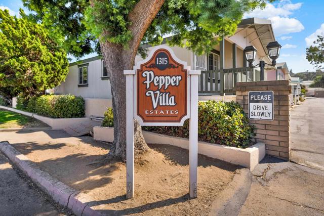 Detail Gallery Image 3 of 52 For 1315 Pepper Dr Spc 35,  El Cajon,  CA 92021 - 4 Beds | 2 Baths