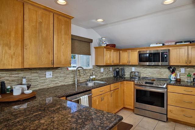Detail Gallery Image 14 of 32 For 307 Longden Lane, Solana Beach,  CA 92075 - 2 Beds | 2/1 Baths