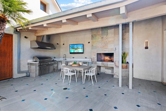 20385 Rancho Villa Rd, Ramona CA: https://media.crmls.org/mediaz/8427994e-9ff5-4647-ac57-a6cb8049db7f.jpg