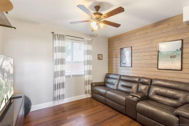 Image 16 of 41 For 45948 Via La Colorada