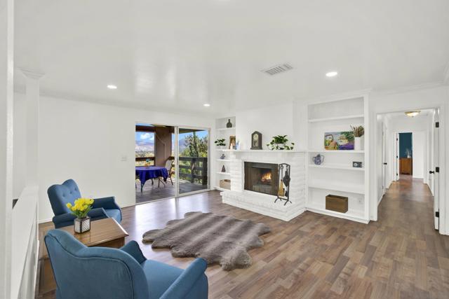 460 Rancho La Mirada Ln, Escondido CA: https://media.crmls.org/mediaz/8428034b-3c51-41e8-9b73-e310d6ea8e49.jpg