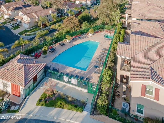 263 Morro Way, Simi Valley CA: https://media.crmls.org/mediaz/8428185d-5d55-40c2-8758-e91d2d2a1f64.jpg