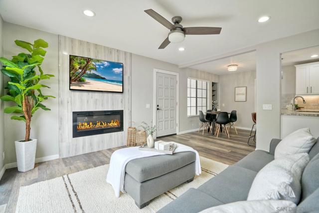 4195 Porte De Merano, San Diego CA: https://media.crmls.org/mediaz/8428c5a1-6fdb-4530-8052-0e5cd2959c10.jpg