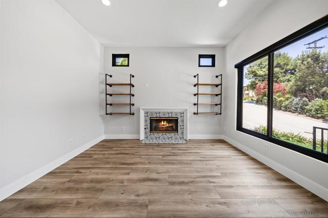 3160 Goldfinch St, San Diego CA: https://media.crmls.org/mediaz/8429402d-242b-4bff-b395-a9995d26ce55.jpg