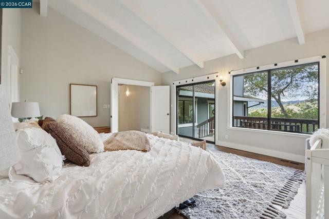 Image 22 of 55 For 858 Mountain View Dr