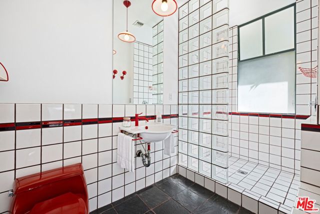 2477 Canyon Oak Drive, Los Angeles CA: https://media.crmls.org/mediaz/842a40b1-10e0-4f5a-a726-edab0052b831.jpg