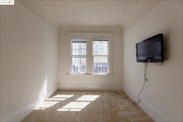 45 Auburn Street, San Francisco CA: https://media.crmls.org/mediaz/842a62e2-a33e-4358-9aae-e2266de06f6b.jpg