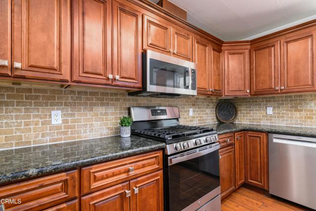 19 Faulkner Court, Ventura CA: https://media.crmls.org/mediaz/842a9a55-c89c-4b20-a0dc-d0db210e9fb0.jpg