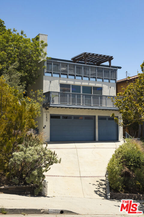 1230 Silvius Avenue
