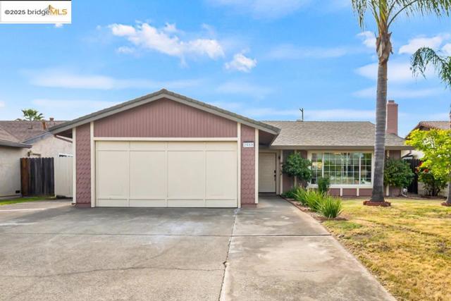 2968 Calle Del Sol Way, Rancho Cordova CA: https://media.crmls.org/mediaz/842af331-add9-4d49-9119-acfd095681fe.jpg