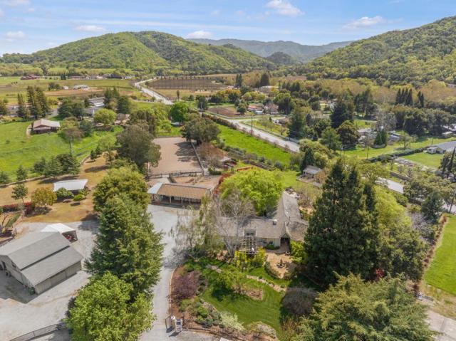 12170 Calle Uvas, Gilroy CA: https://media.crmls.org/mediaz/842b68ef-2793-4d82-a69f-ff214bc2c7fc.jpg