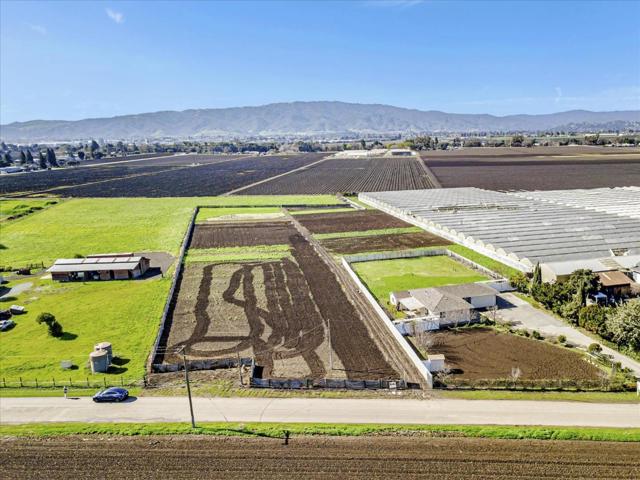 7381 Furlong Avenue, Gilroy CA: https://media.crmls.org/mediaz/842c3a54-7625-43a7-8d8c-2a2b54782fcd.jpg