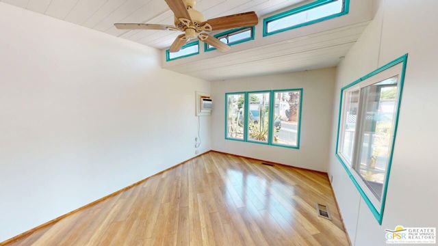 15 Mckinley Drive, Cathedral City CA: https://media.crmls.org/mediaz/842c8689-4659-49de-9d26-d4f957bfa7cc.jpg