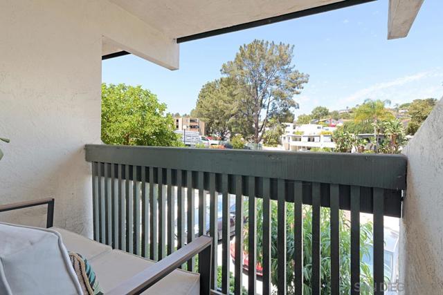 4060 Huerfano Ave, San Diego CA: https://media.crmls.org/mediaz/842c9d91-7700-46d3-92f4-1b1eb5470d14.jpg