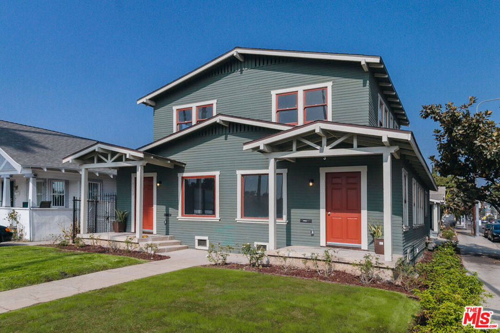 2303 W 30th Street