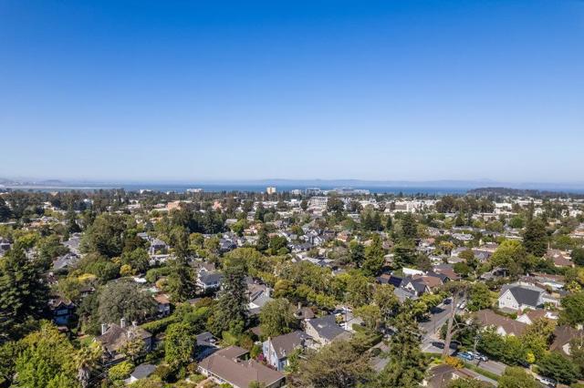 774 Edgewood Road, San Mateo CA: https://media.crmls.org/mediaz/842f9a4f-5359-424f-90da-251b12b5843c.jpg