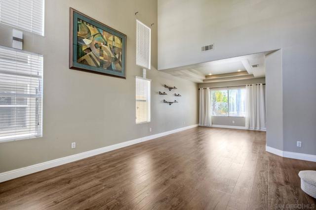 39513 Bonaire Way, Murrieta CA: https://media.crmls.org/mediaz/842fc43b-ca81-4e59-a91e-c644beafe9b5.jpg
