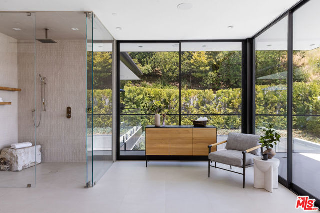 1488 Rising Glen Road, Los Angeles CA: https://media.crmls.org/mediaz/842fe268-c076-4ded-beb9-212beffd7665.jpg