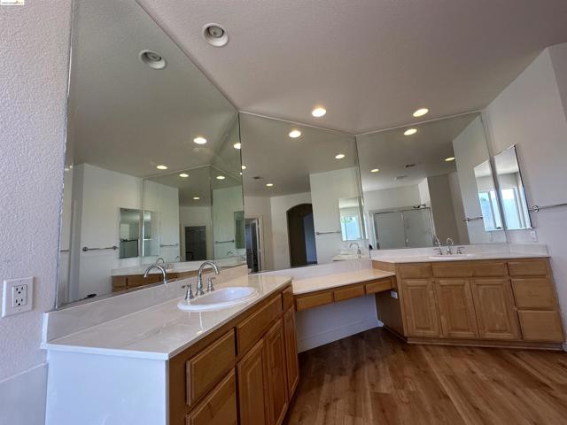 Image 12 of 22 For 1944 Mokelumne Dr
