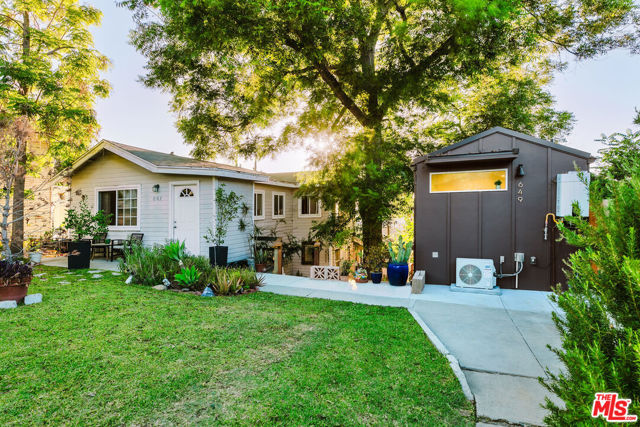 647 Parkman Avenue, Los Angeles, California 90026, 3 Bedrooms Bedrooms, ,2 BathroomsBathrooms,Single Family Residence,For Sale,Parkman,24432007