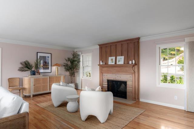 6018 Folsom Drive, La Jolla CA: https://media.crmls.org/mediaz/84308e14-4000-467d-8471-b7c592dca7c4.jpg