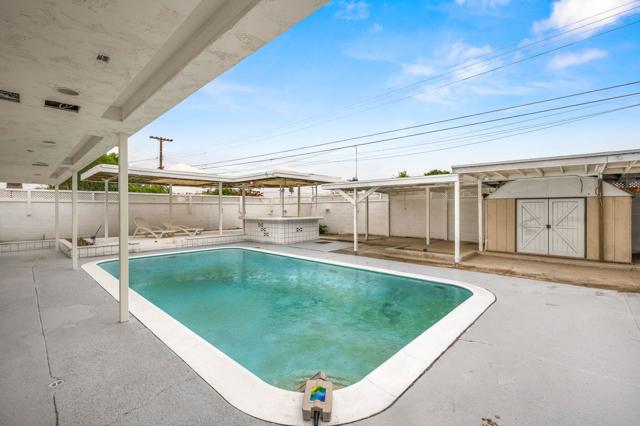43419 Deglet Noor Street, Indio CA: https://media.crmls.org/mediaz/8432ef1a-b446-4891-a9b2-28c673df2de1.jpg