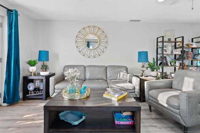 10009 Anoel Court, Spring Valley CA: https://media.crmls.org/mediaz/8433ec5e-e67b-4a99-be17-810b702410e6.jpg