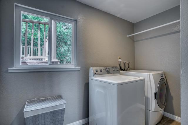 18800 Withey Road, Monte Sereno CA: https://media.crmls.org/mediaz/84341ab3-63e4-48ed-a44e-81c0cbb9a725.jpg