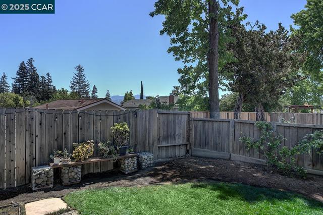 387 ODIN PLACE, Pleasant Hill CA: https://media.crmls.org/mediaz/8434333f-e997-4fa7-b394-fe6750f6fec0.jpg