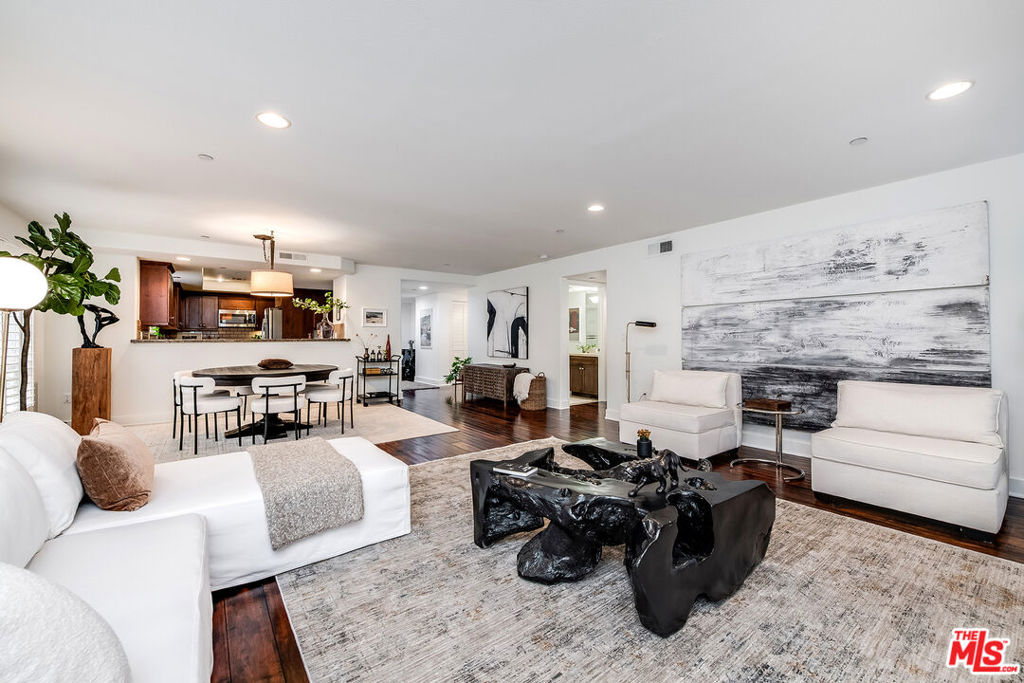 7249 Franklin Avenue #203