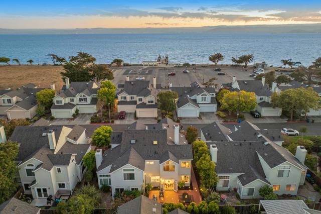 445 Mcdonnel Road, Alameda CA: https://media.crmls.org/mediaz/8434c3d5-3130-4825-9c57-ab836223298e.jpg