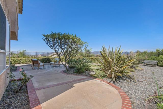 13583 Scarsdale Way, San Diego CA: https://media.crmls.org/mediaz/84364972-ead8-4051-b2d5-88dca4010ee5.jpg