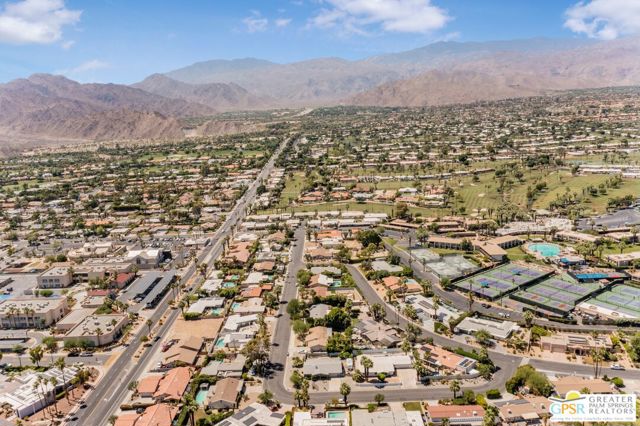 73940 Mountain View Avenue, Palm Desert CA: https://media.crmls.org/mediaz/84366a7f-2a12-4469-bc42-13a76d8ae663.jpg
