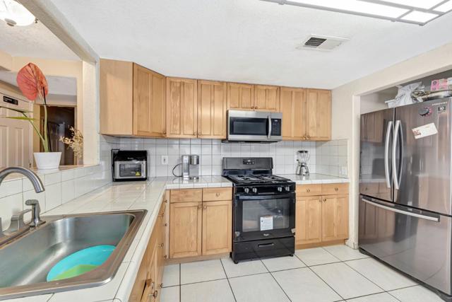 10285 Chrisland Court, San Jose CA: https://media.crmls.org/mediaz/8436bc85-1a22-4723-bc1a-5a892e21d565.jpg