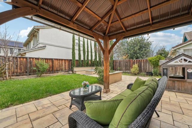 632 S Comunidad Street, Mountain House CA: https://media.crmls.org/mediaz/843705e8-7d74-421d-b77c-a066525c59f1.jpg