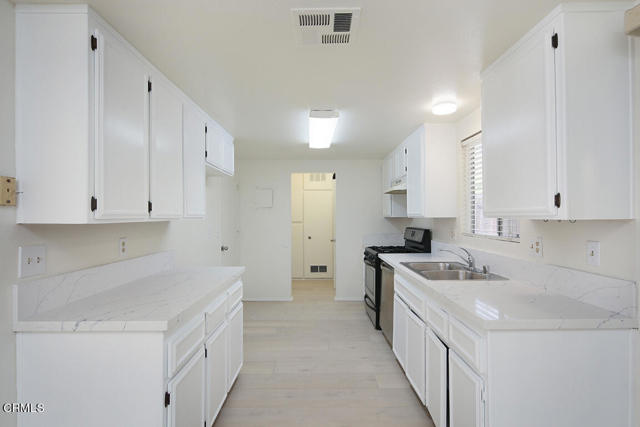 Detail Gallery Image 6 of 21 For 631 Claraday St #15,  Glendora,  CA 91740 - 3 Beds | 2/1 Baths
