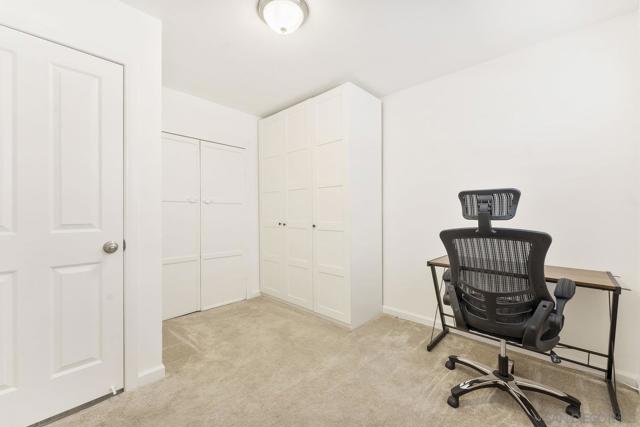 4527 Chinook Court, San Diego CA: https://media.crmls.org/mediaz/84381587-bf41-4ce4-97fa-66629345c615.jpg
