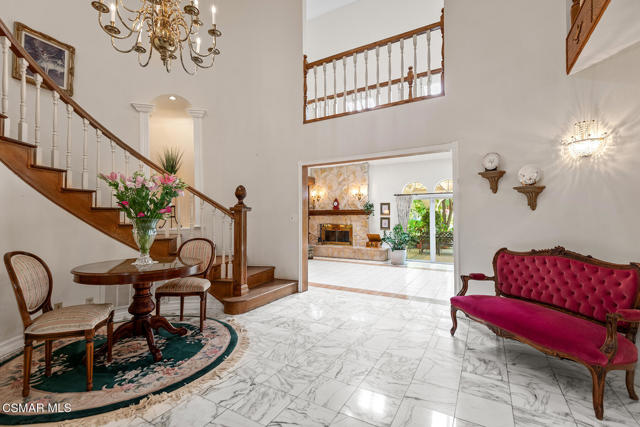 17627 Vincennes Street, Northridge CA: https://media.crmls.org/mediaz/843912ac-81b4-44c5-baf1-bb40777ab674.jpg