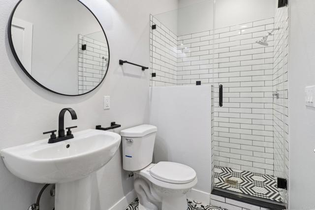Detail Gallery Image 18 of 52 For 139 Almond Street #41,  Fallbrook,  CA 92028 - 5 Beds | 5/1 Baths