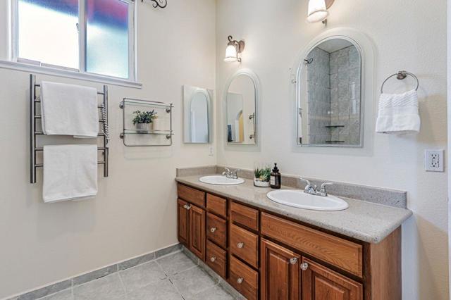 124 S 24th Street, San Jose CA: https://media.crmls.org/mediaz/8439a1f4-beb2-4ebe-8805-7f7435e3385c.jpg