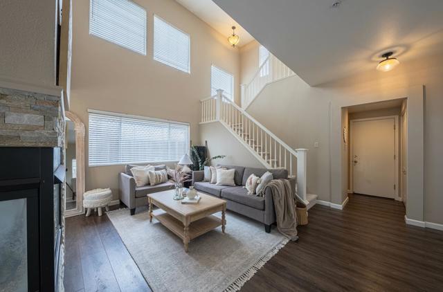 18106 Stonehaven, Salinas CA: https://media.crmls.org/mediaz/8439aed1-e3cd-4157-9246-79a50e4d2539.jpg
