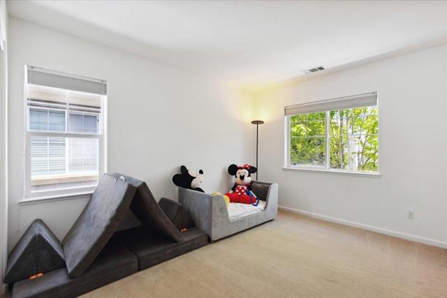 28514 Gulfport Circle, Hayward CA: https://media.crmls.org/mediaz/8439b633-d183-4eaa-ad76-65f9903575a0.jpg