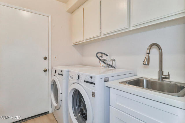 29153 Oakpath Drive, Agoura Hills CA: https://media.crmls.org/mediaz/843a0e1c-5fb3-41d7-b79a-aa1238feb236.jpg