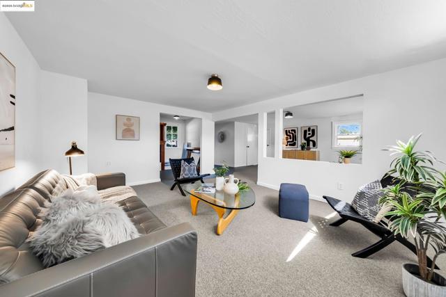 5605 Picardy Dr, Oakland CA: https://media.crmls.org/mediaz/843aec9d-f887-46df-a188-1a9e21bfc21a.jpg
