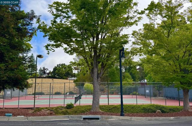 101 Stowbridge Ct., Danville CA: https://media.crmls.org/mediaz/843af297-75c8-4c24-a056-f2ef026aa46c.jpg