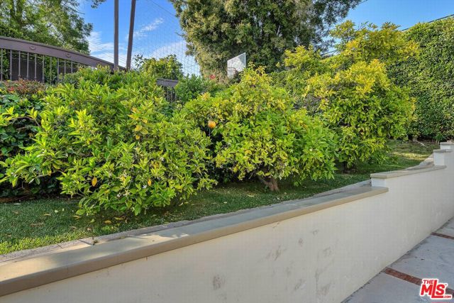 10321 Rochester Avenue, Los Angeles CA: https://media.crmls.org/mediaz/843b306a-e80c-49f6-b799-b18687a1378a.jpg