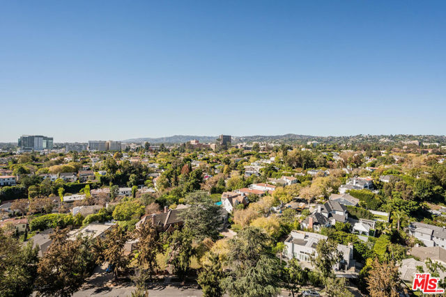 10501 Wilshire Boulevard, Los Angeles CA: https://media.crmls.org/mediaz/843b7ca0-307c-4503-b1a0-719d4a7a2f1e.jpg