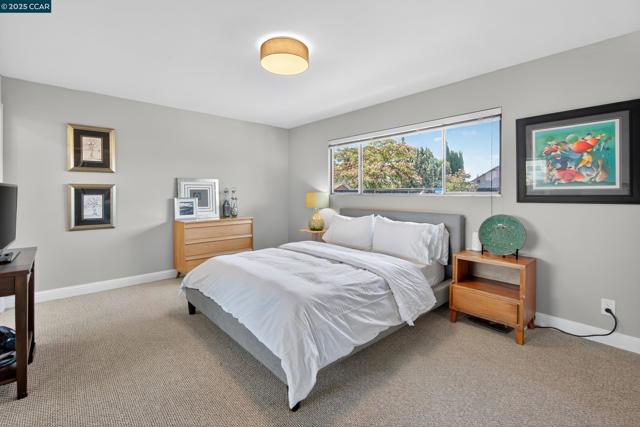 2173 Madrone Dr, Fairfield CA: https://media.crmls.org/mediaz/843b8437-288a-442e-8187-6e8d52d0ef0c.jpg